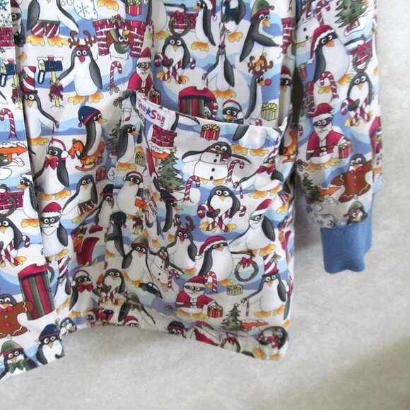 Scrub top long sleeve Christmas theme - Picture 2 of 14